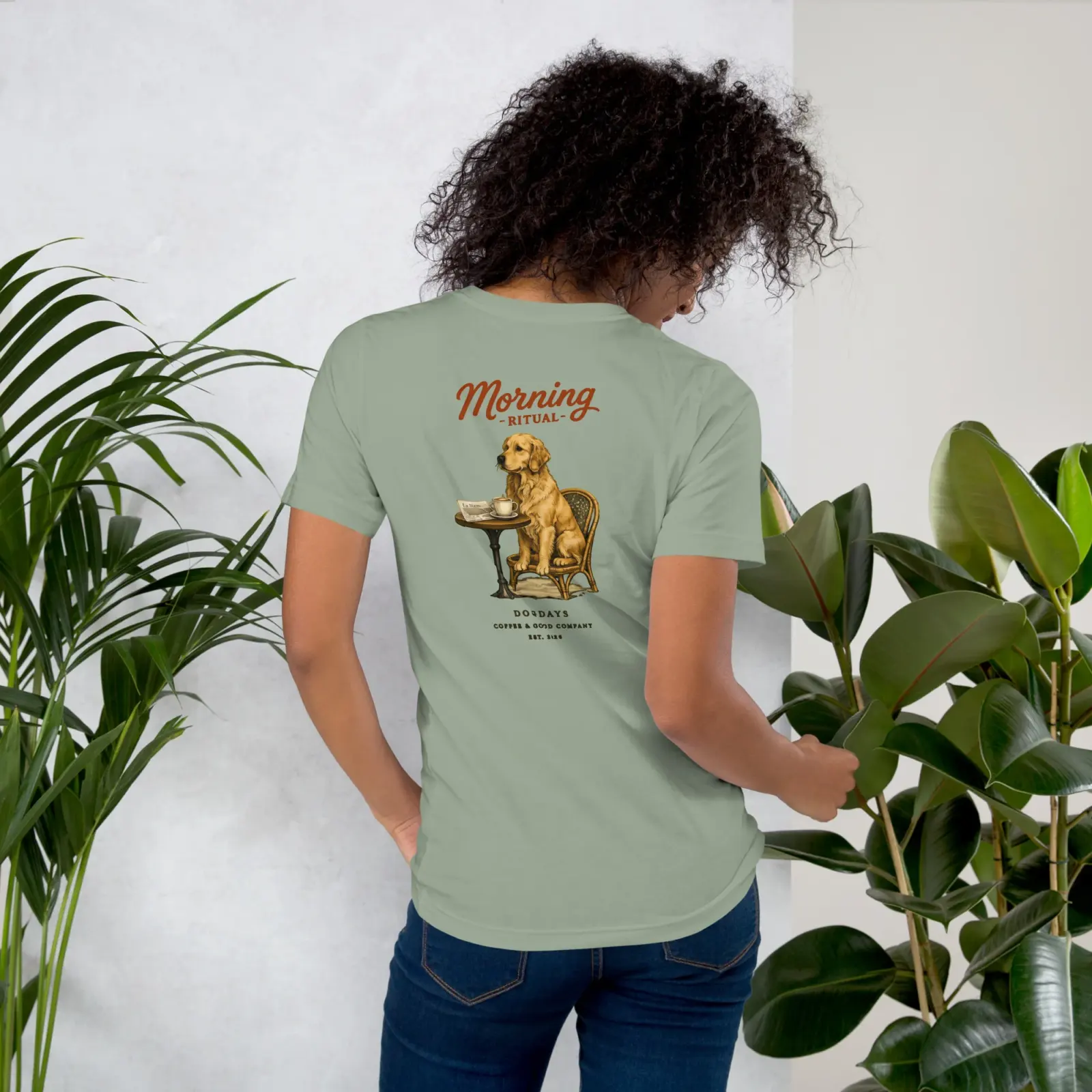 Morning coffe | T-shirt i sage från Dogdays