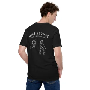 Dogs and coffe make everything fine | T-shirt i svart från Dogdays