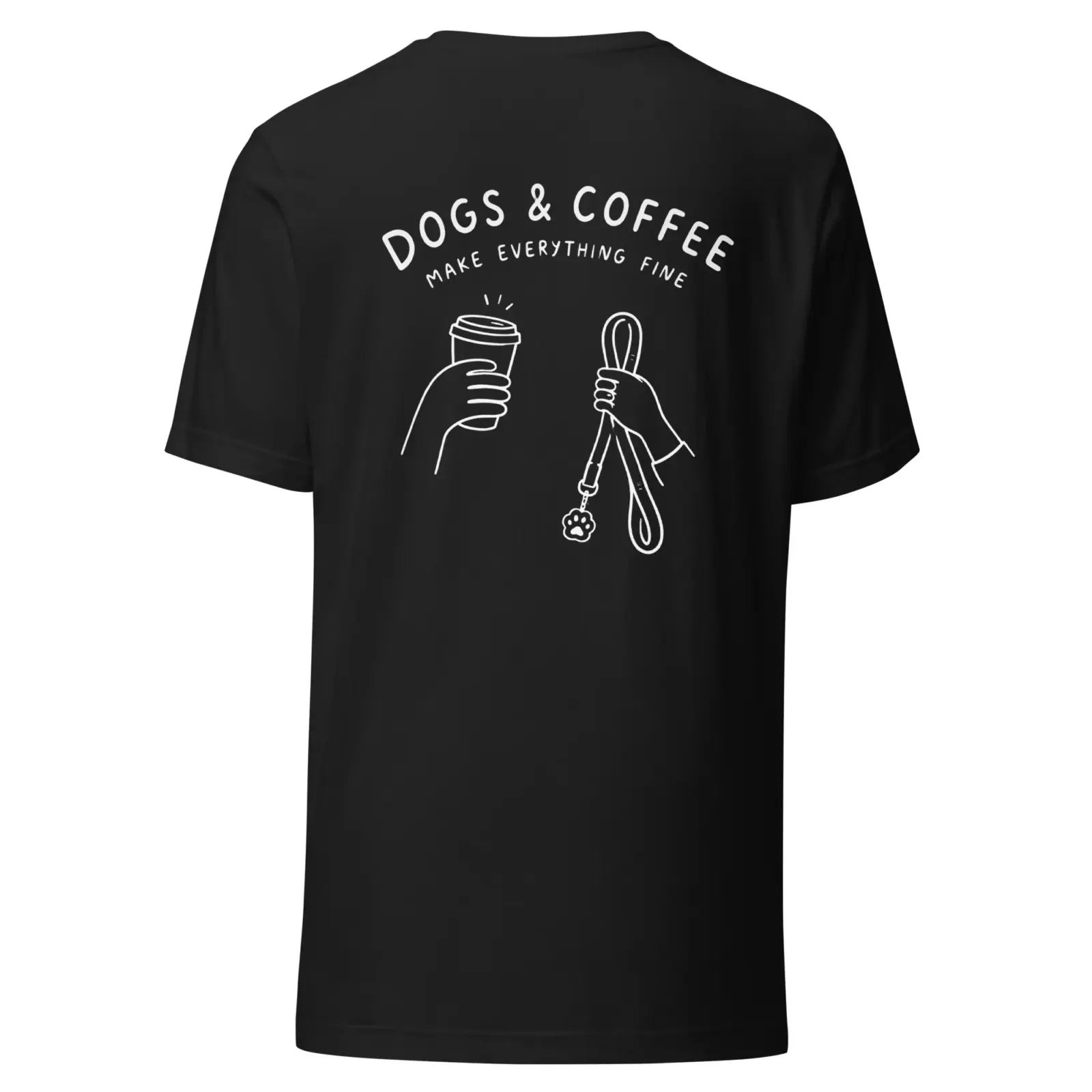 Dogs and coffe make everything fine | T-shirt i svart från Dogdays