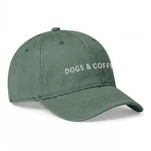Mossgrön Dad Cap, sedd snett framifrån – Dogs and Coffe
